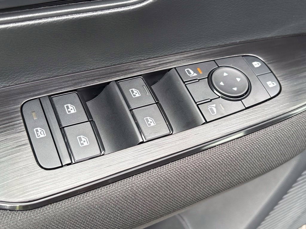2027 Nissan Kicks S