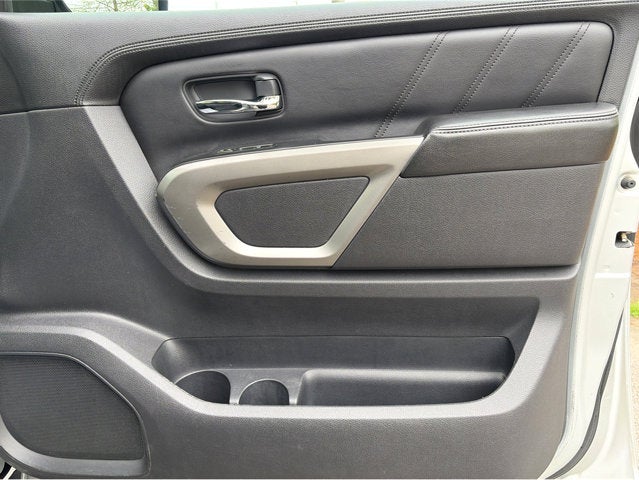 2015 Nissan Armada SV