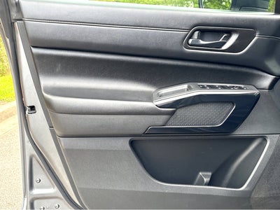 2024 Nissan Pathfinder S