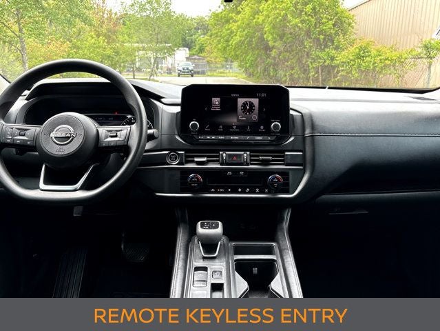 2024 Nissan Pathfinder S