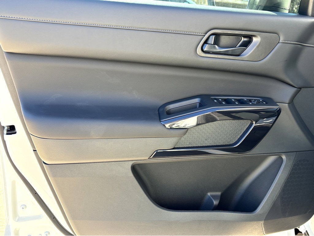 2026 Nissan Pathfinder S