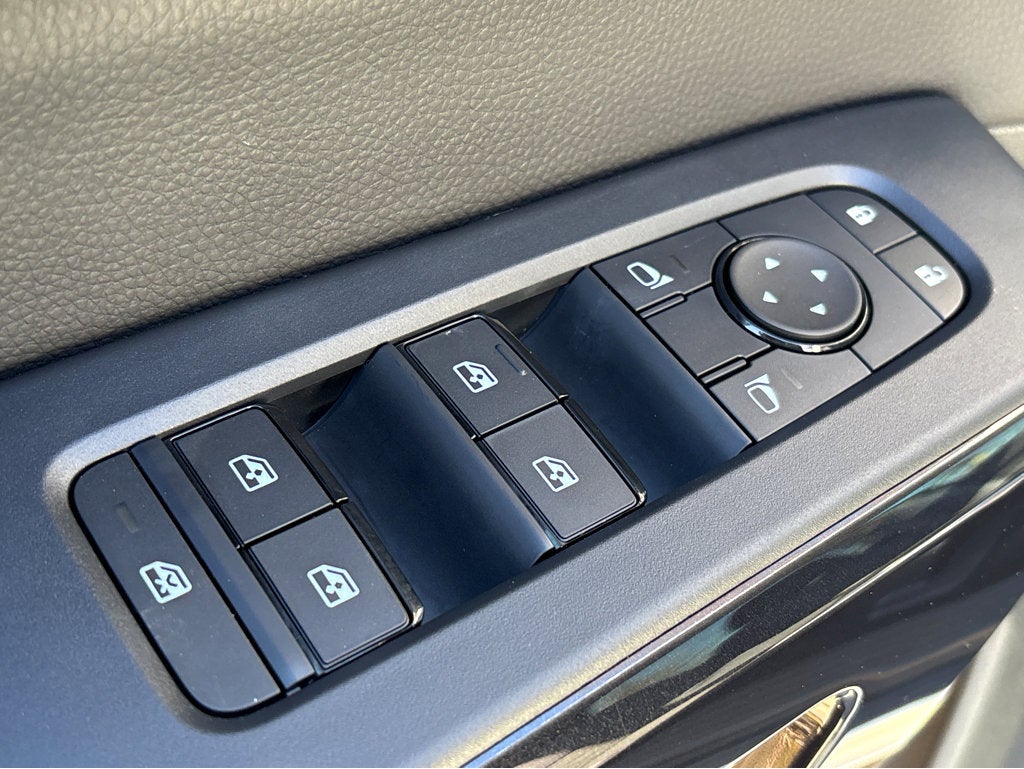 2026 Nissan Pathfinder S