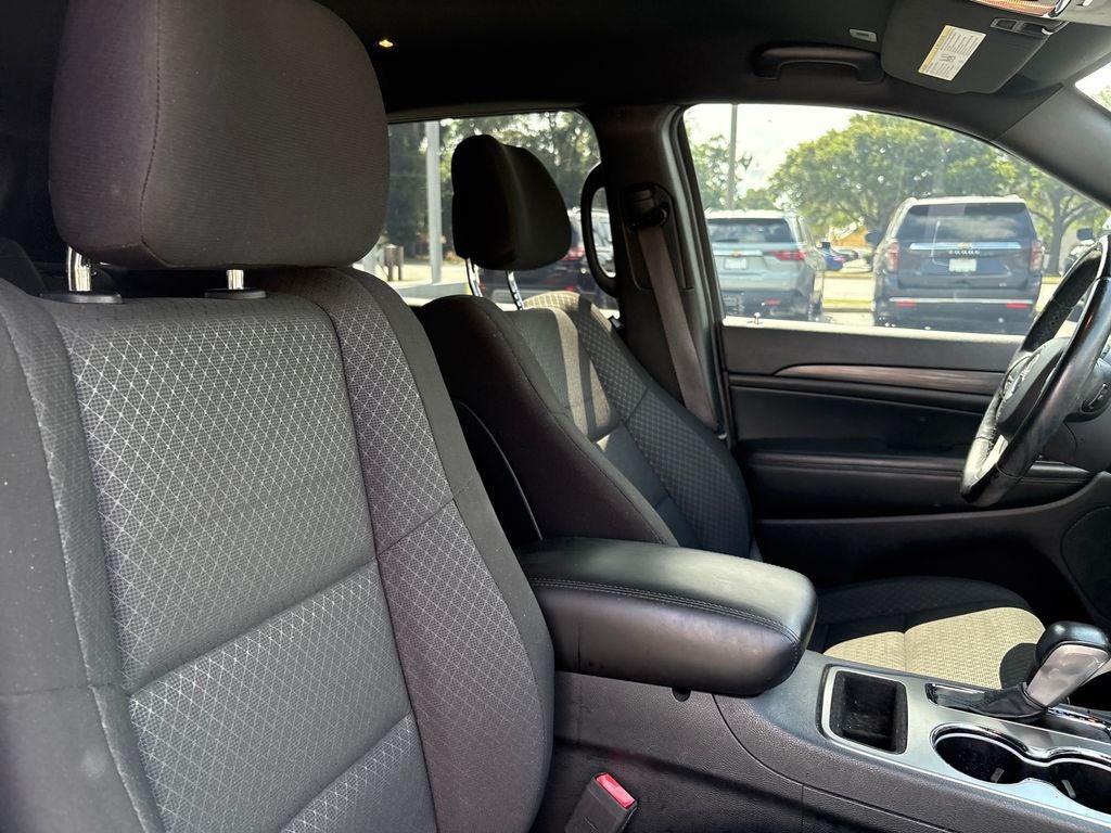 2020 Jeep Grand Cherokee Laredo