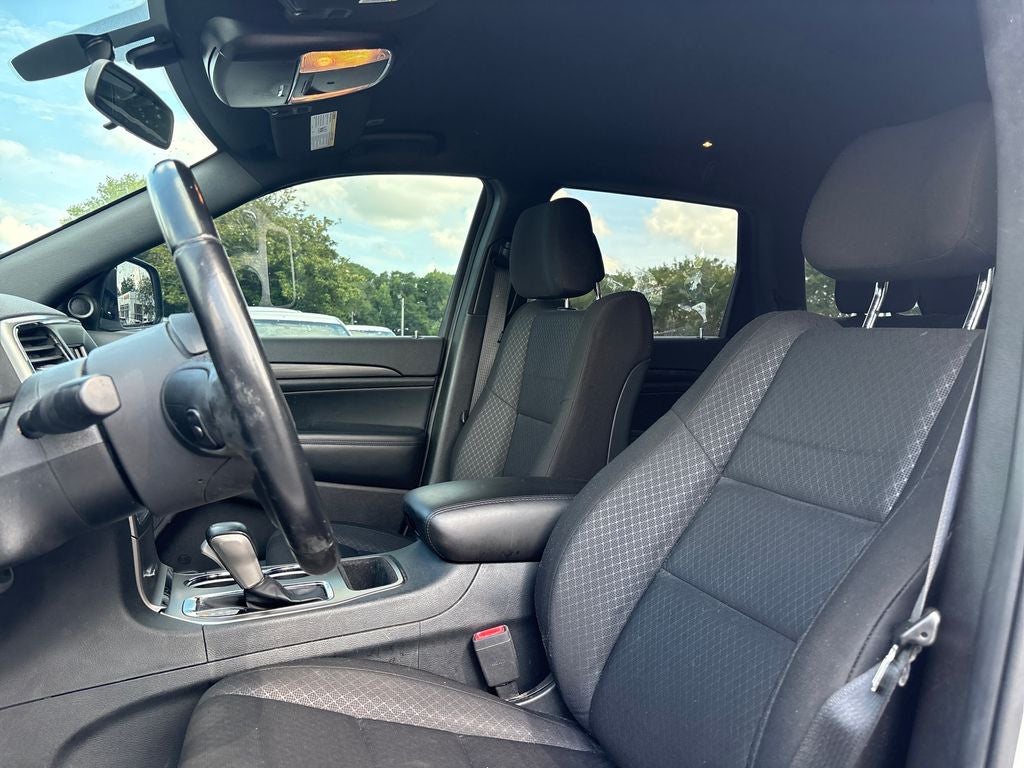 2020 Jeep Grand Cherokee Laredo