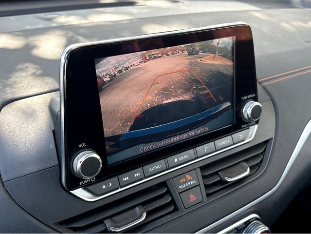 2022 Nissan Altima 2.0 SR