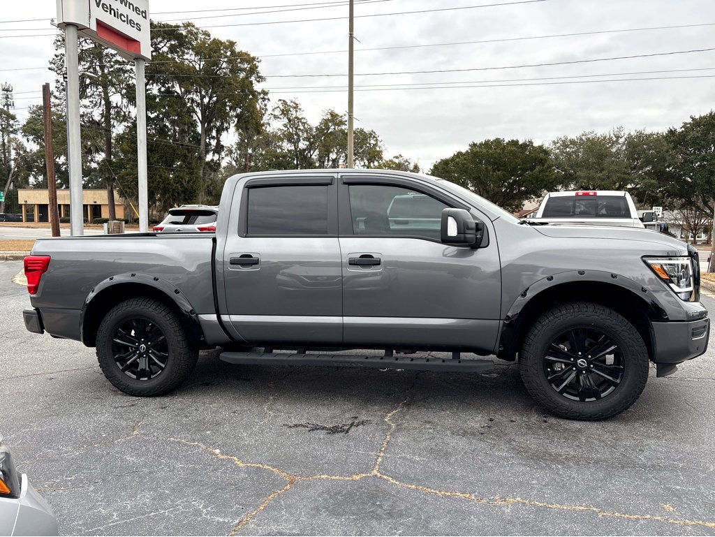 2024 Nissan Titan SV