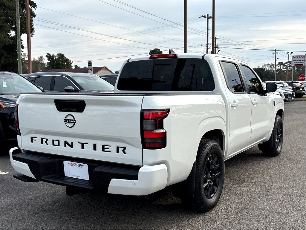 2026 Nissan Frontier Crew Cab SV