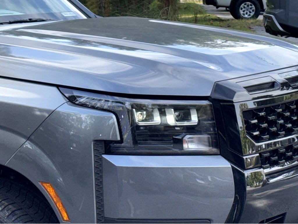 2026 Nissan Frontier Crew Cab SV