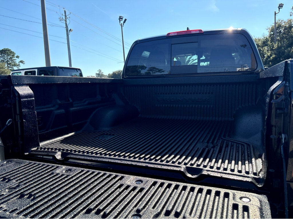 2026 Nissan Frontier Crew Cab SV