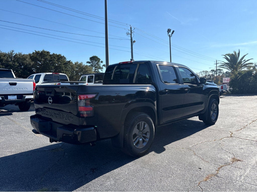 2026 Nissan Frontier Crew Cab SV