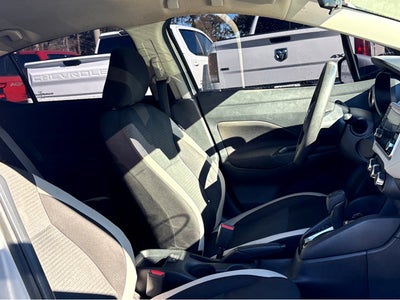 2022 Nissan Versa SV