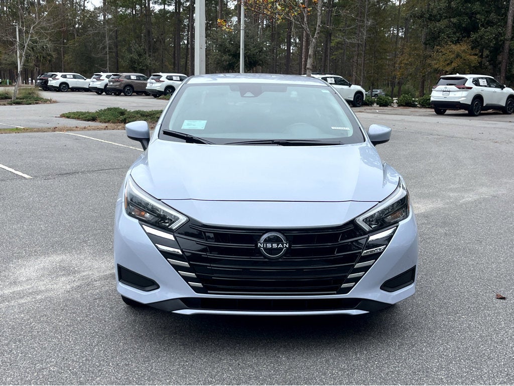 2025 Nissan Versa SR