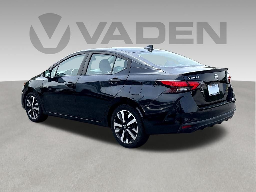 2022 Nissan Versa SR