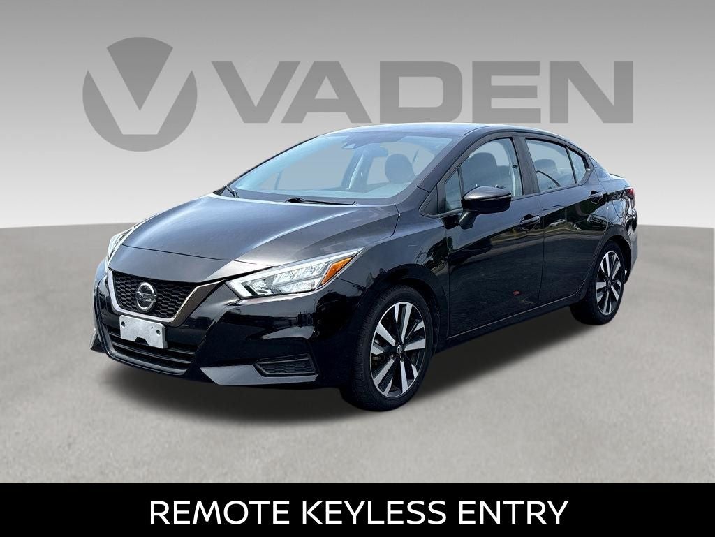 2022 Nissan Versa SR