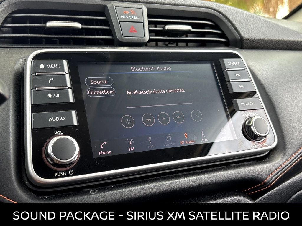 2022 Nissan Versa SR