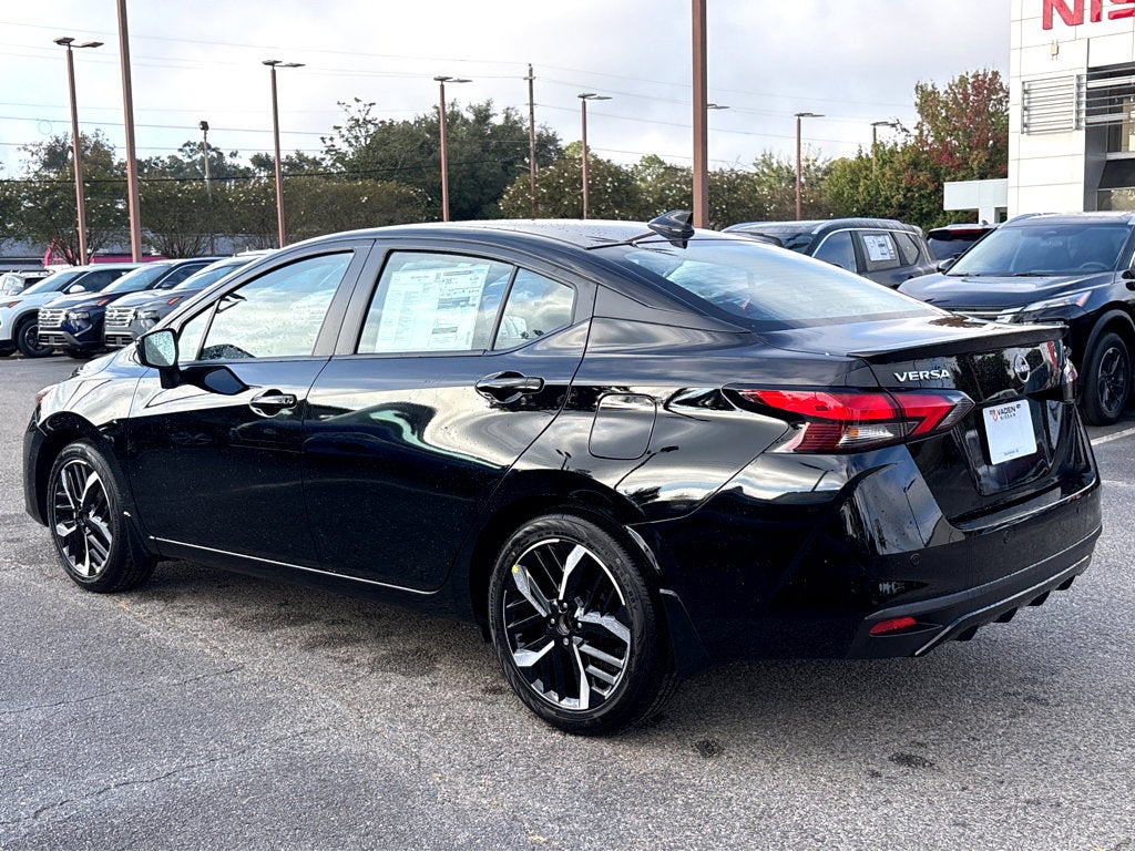 2025 Nissan Versa SR