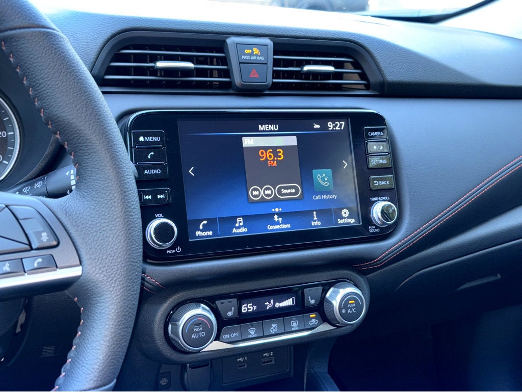 2025 Nissan Versa SR