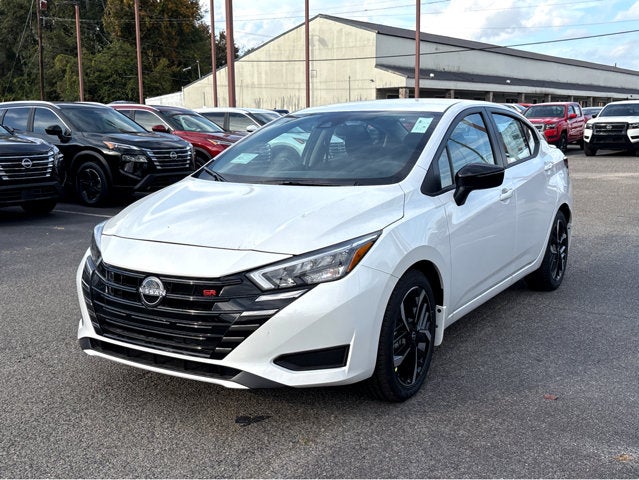 2025 Nissan Versa SR