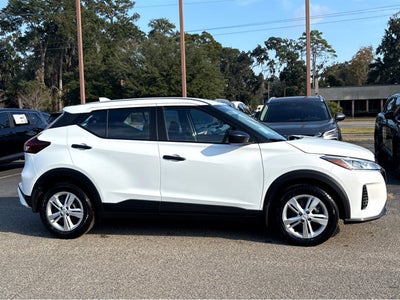 2025 Nissan Kicks Play S