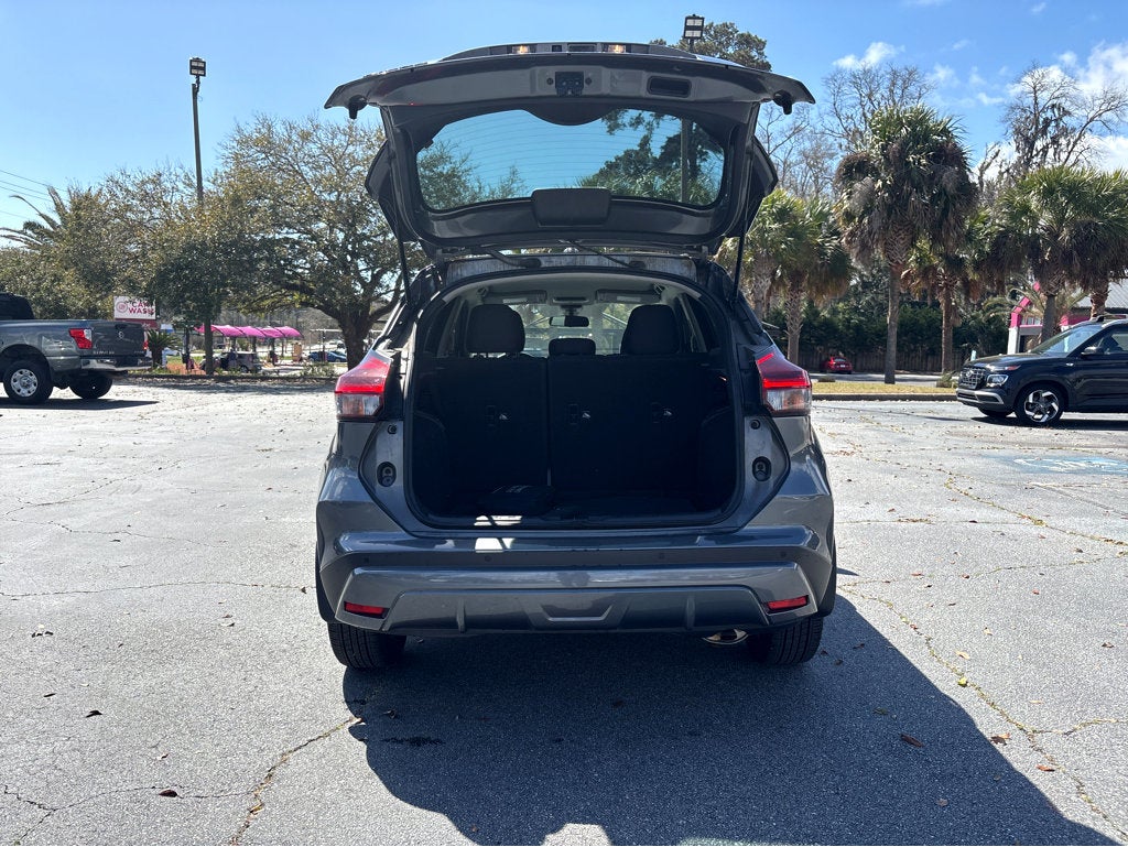 2023 Nissan Kicks S
