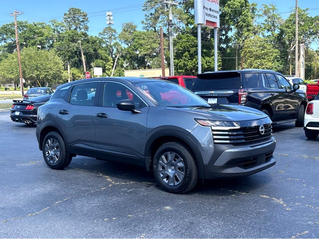 2025 Nissan Kicks S