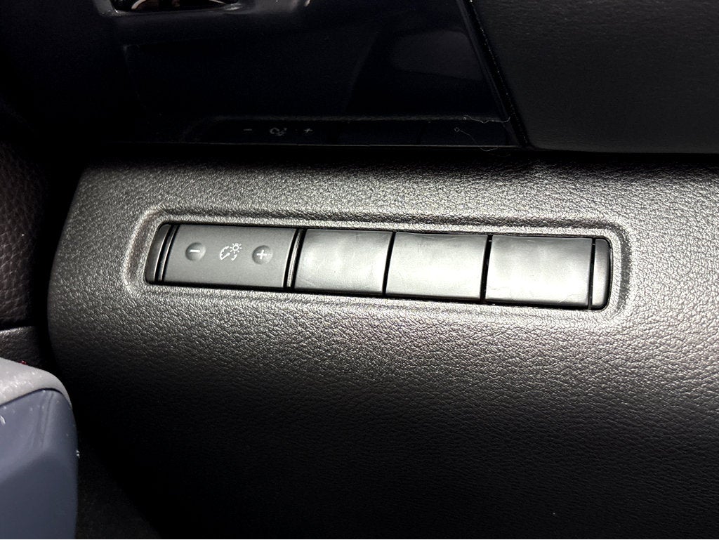 2025 Nissan Pathfinder S