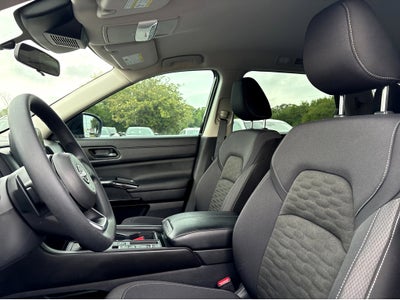 2025 Nissan Pathfinder S