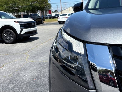 2023 Nissan Pathfinder S