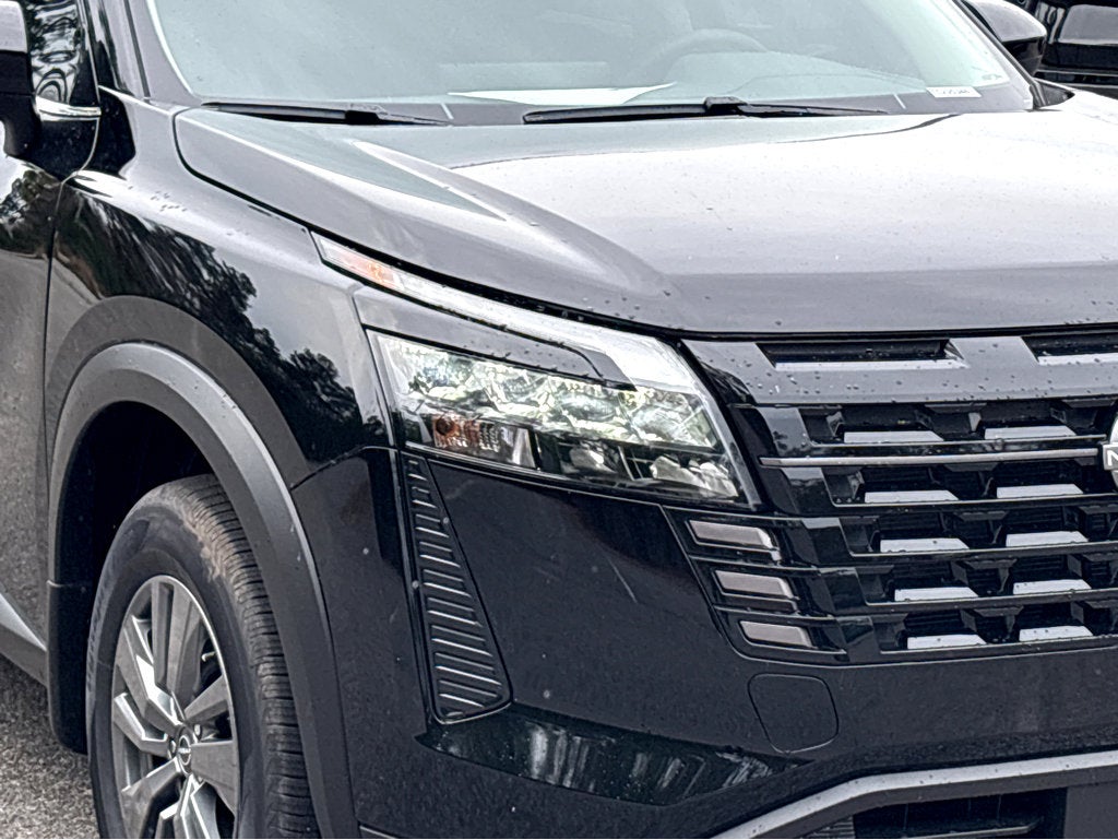 2026 Nissan Pathfinder S