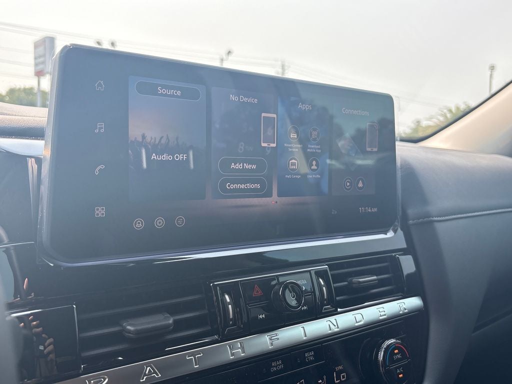2026 Nissan Pathfinder SV