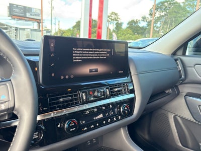 2026 Nissan Pathfinder SL