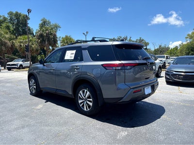2026 Nissan Pathfinder SL