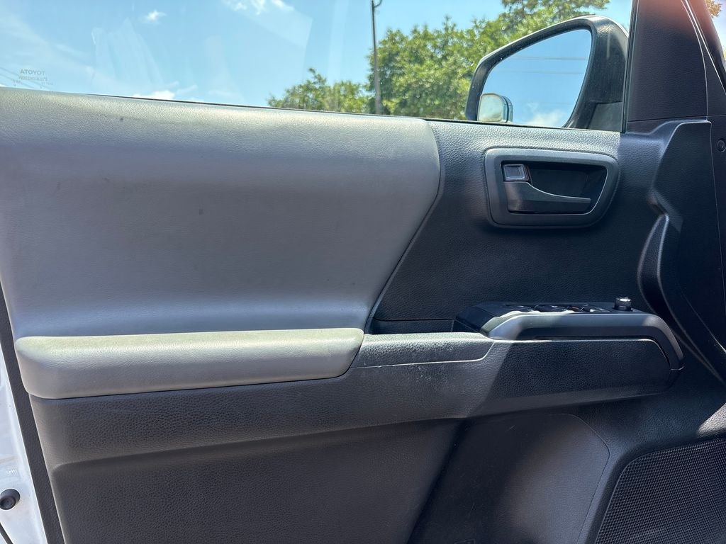 2016 Toyota Tacoma SR