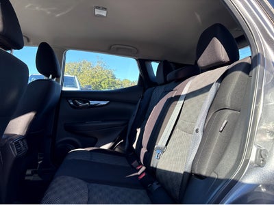 2022 Nissan Rogue Sport SV