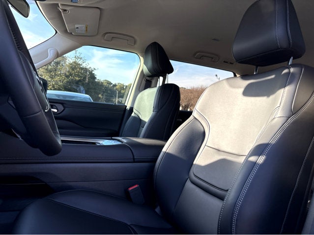 2026 Nissan Armada SV