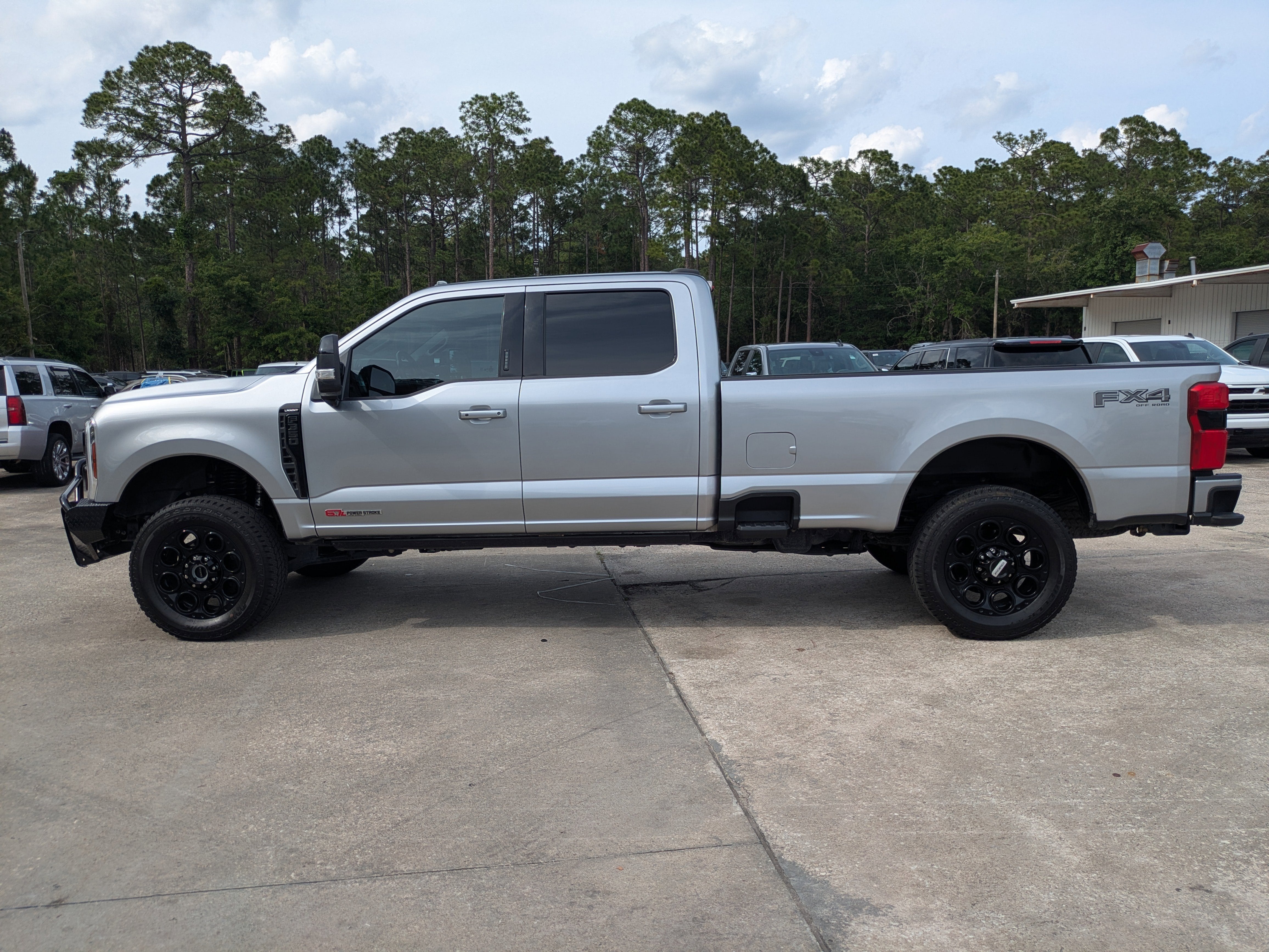 2024 Ford Super Duty F-350 SRW LARIAT
