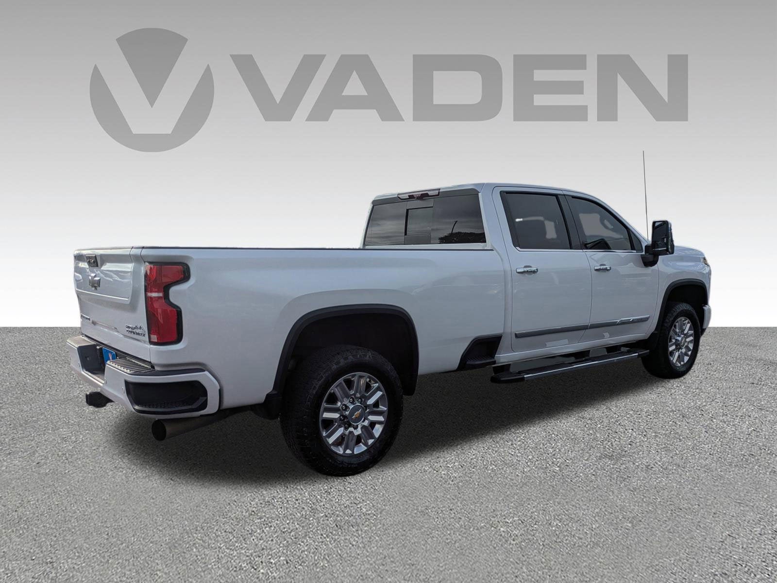 2025 Chevrolet Silverado 3500HD High Country