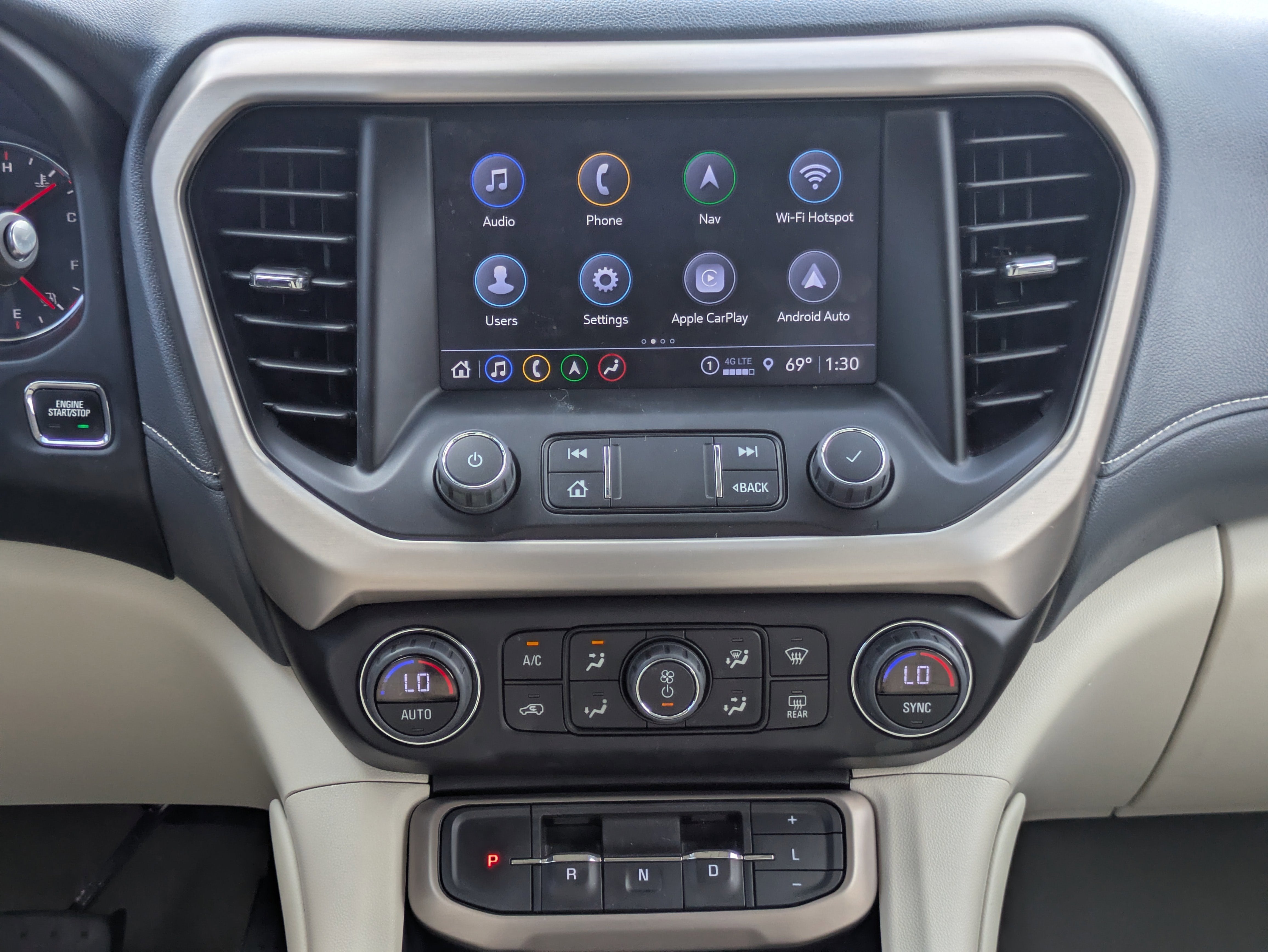 2023 GMC Acadia Denali