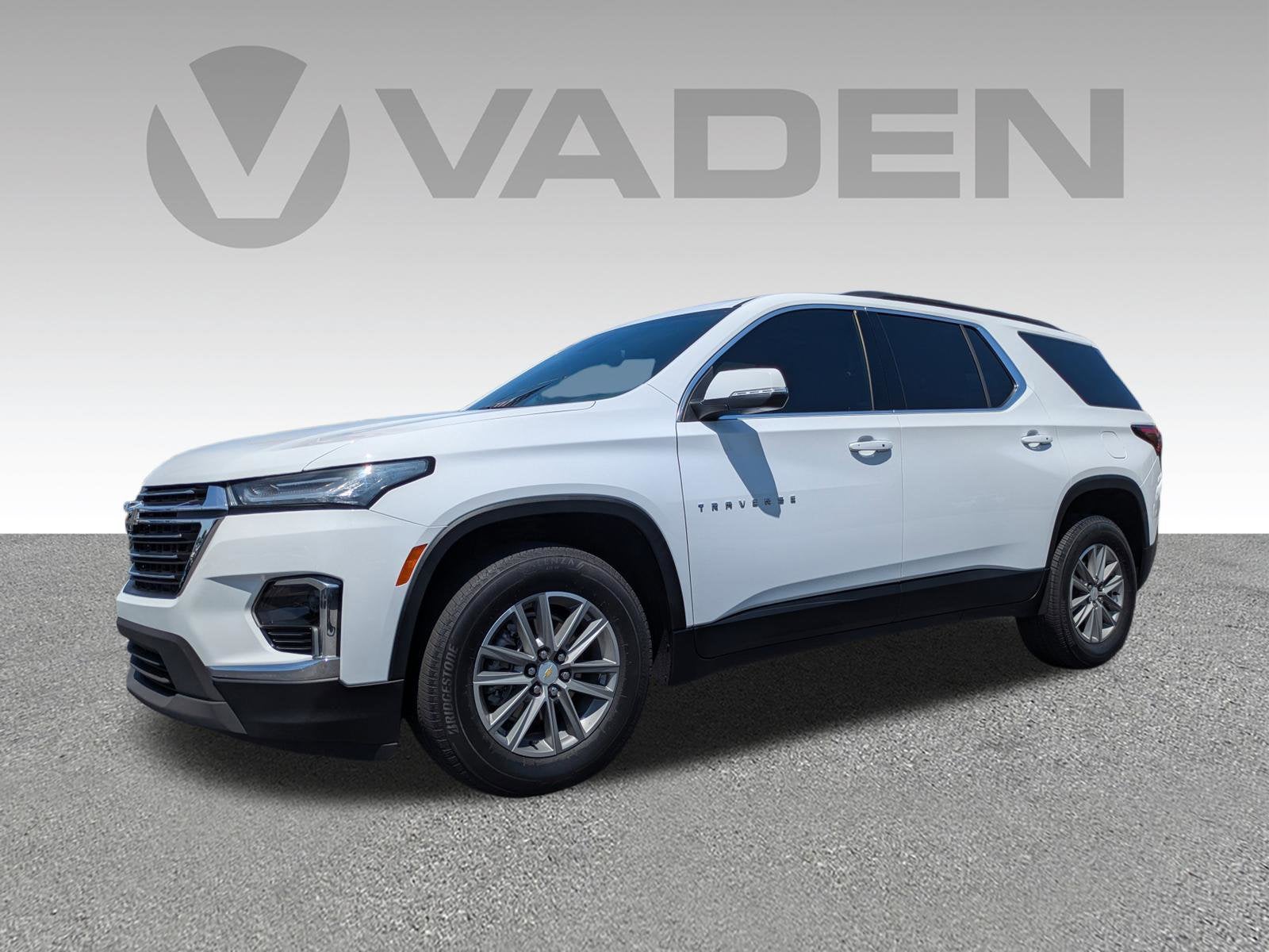 2022 Chevrolet Traverse LT Cloth