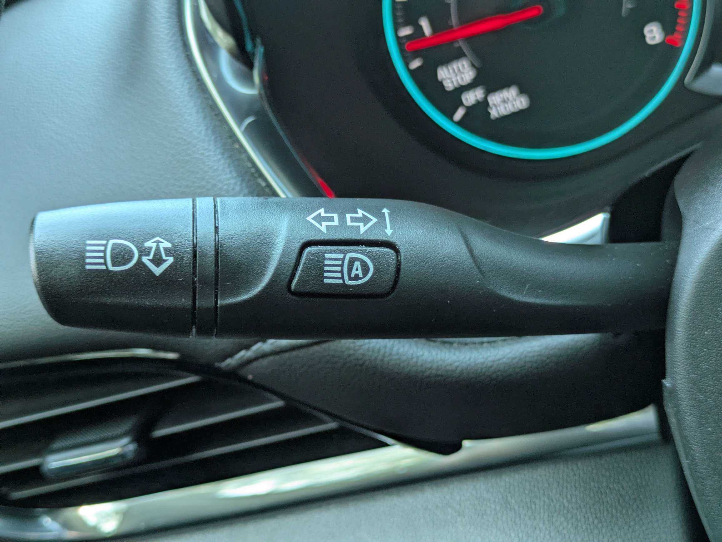 2024 Chevrolet Traverse Limited LT Cloth