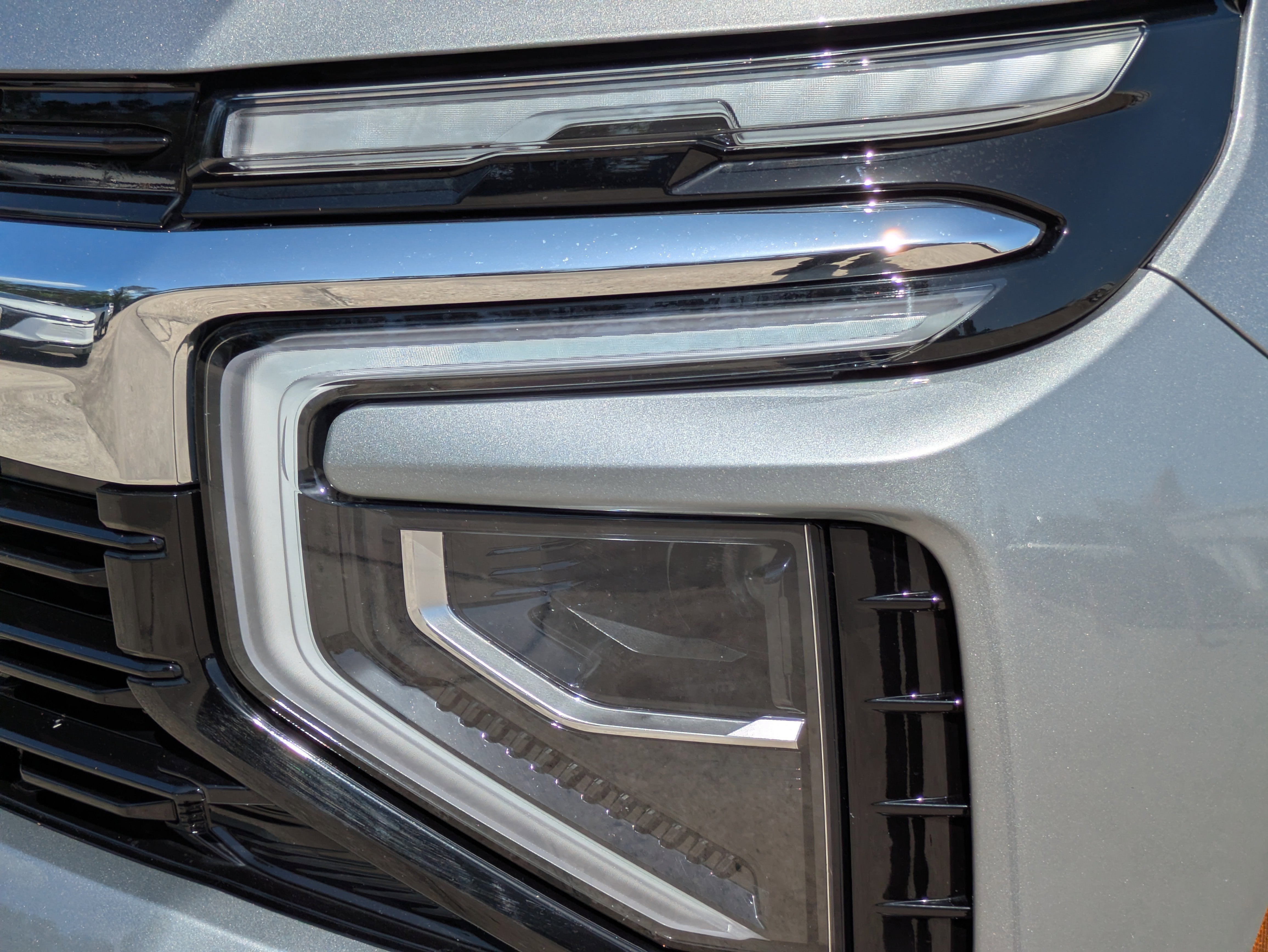 2025 Chevrolet Suburban LS