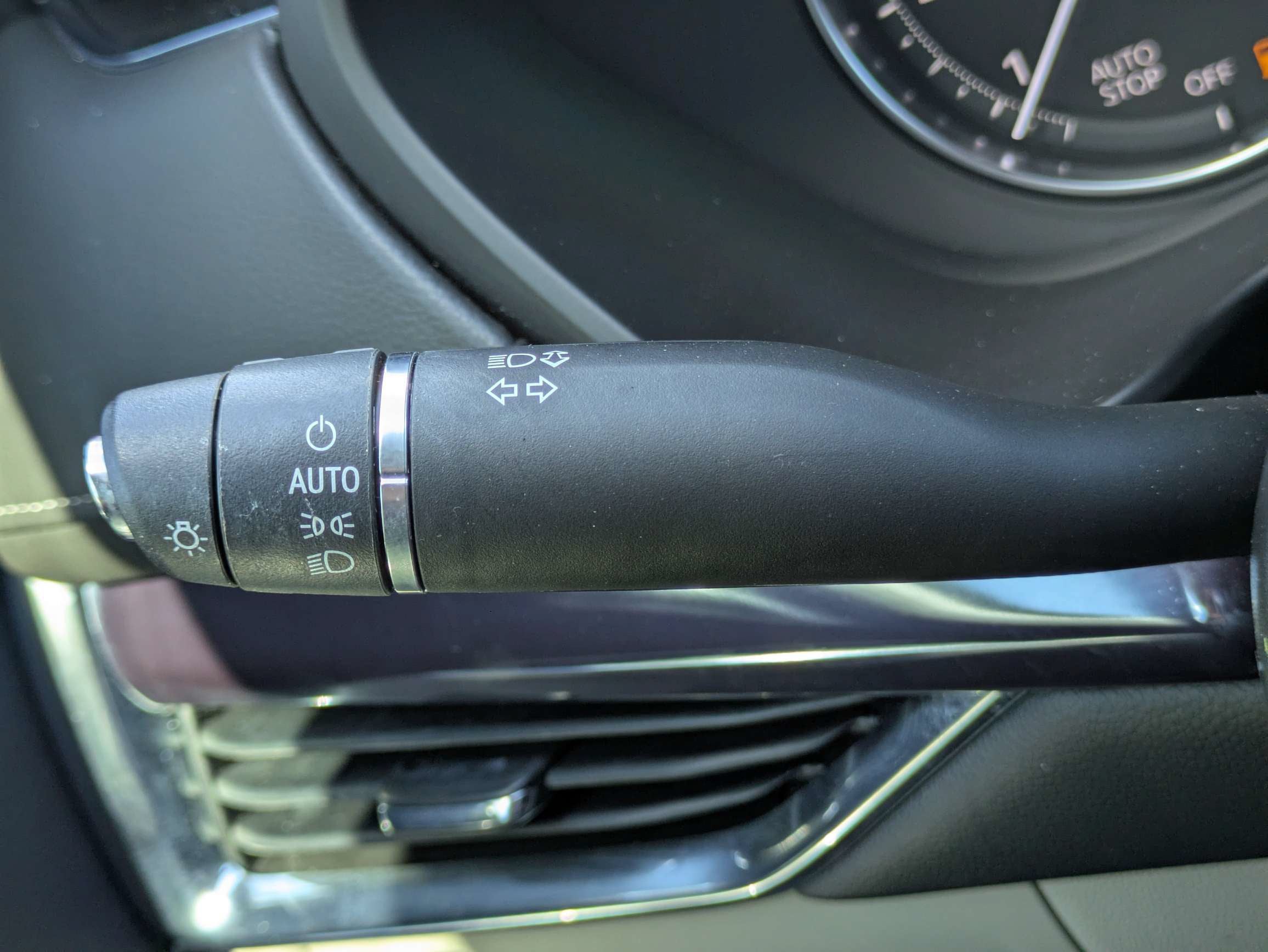 2023 Cadillac XT4 FWD Luxury
