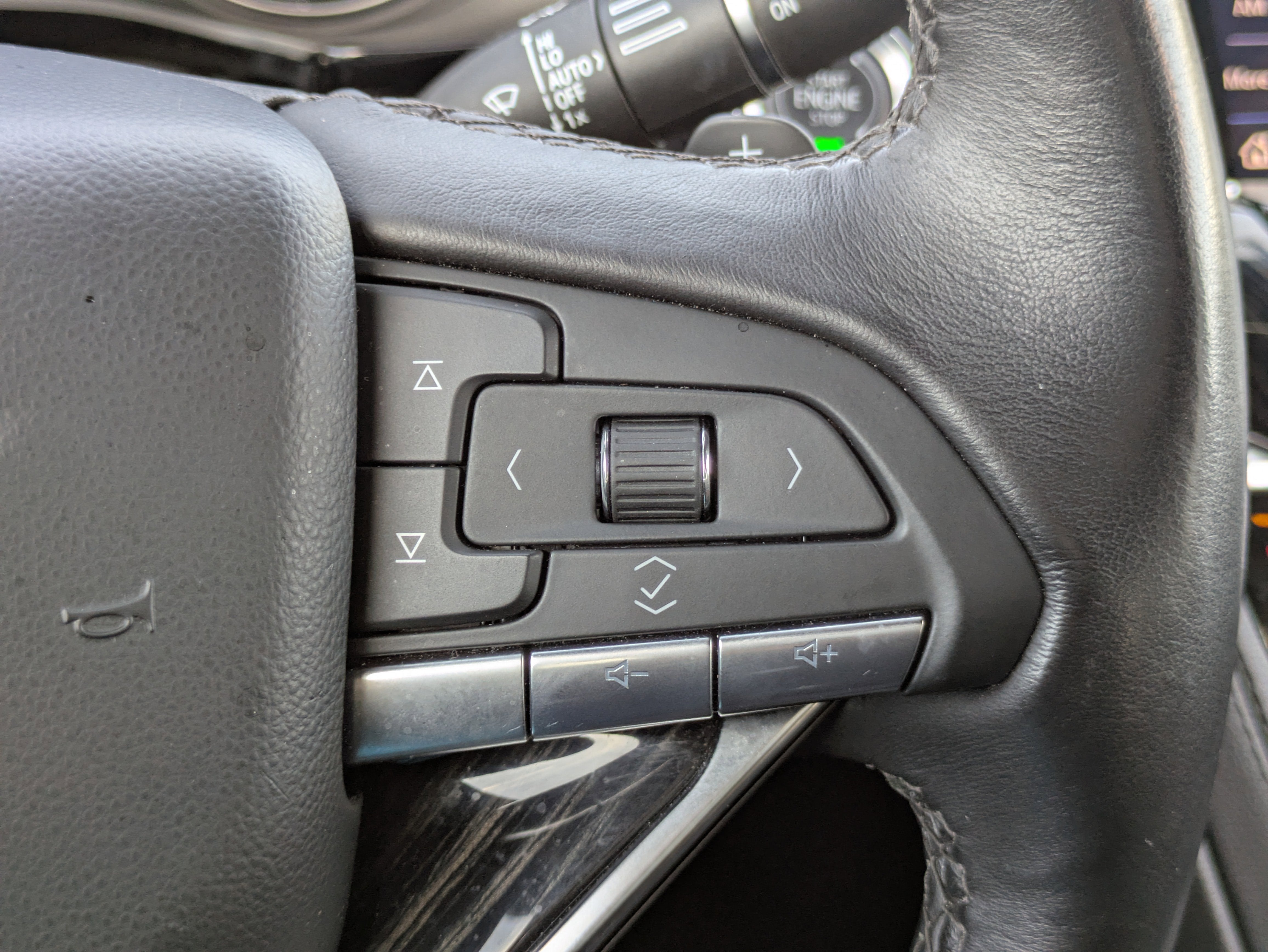 2025 Cadillac XT6 FWD Premium Luxury