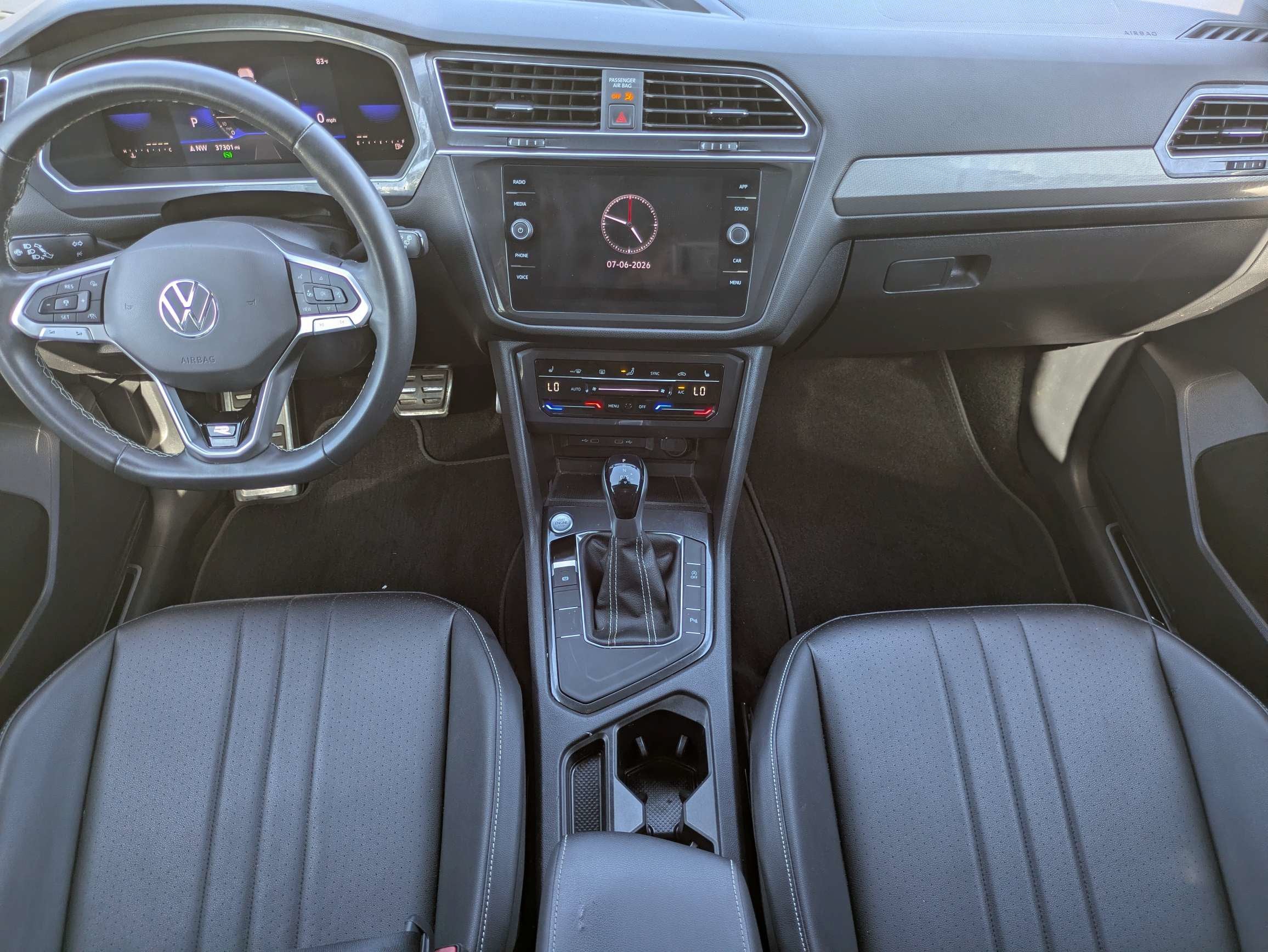 2023 Volkswagen Tiguan SE R-Line Black