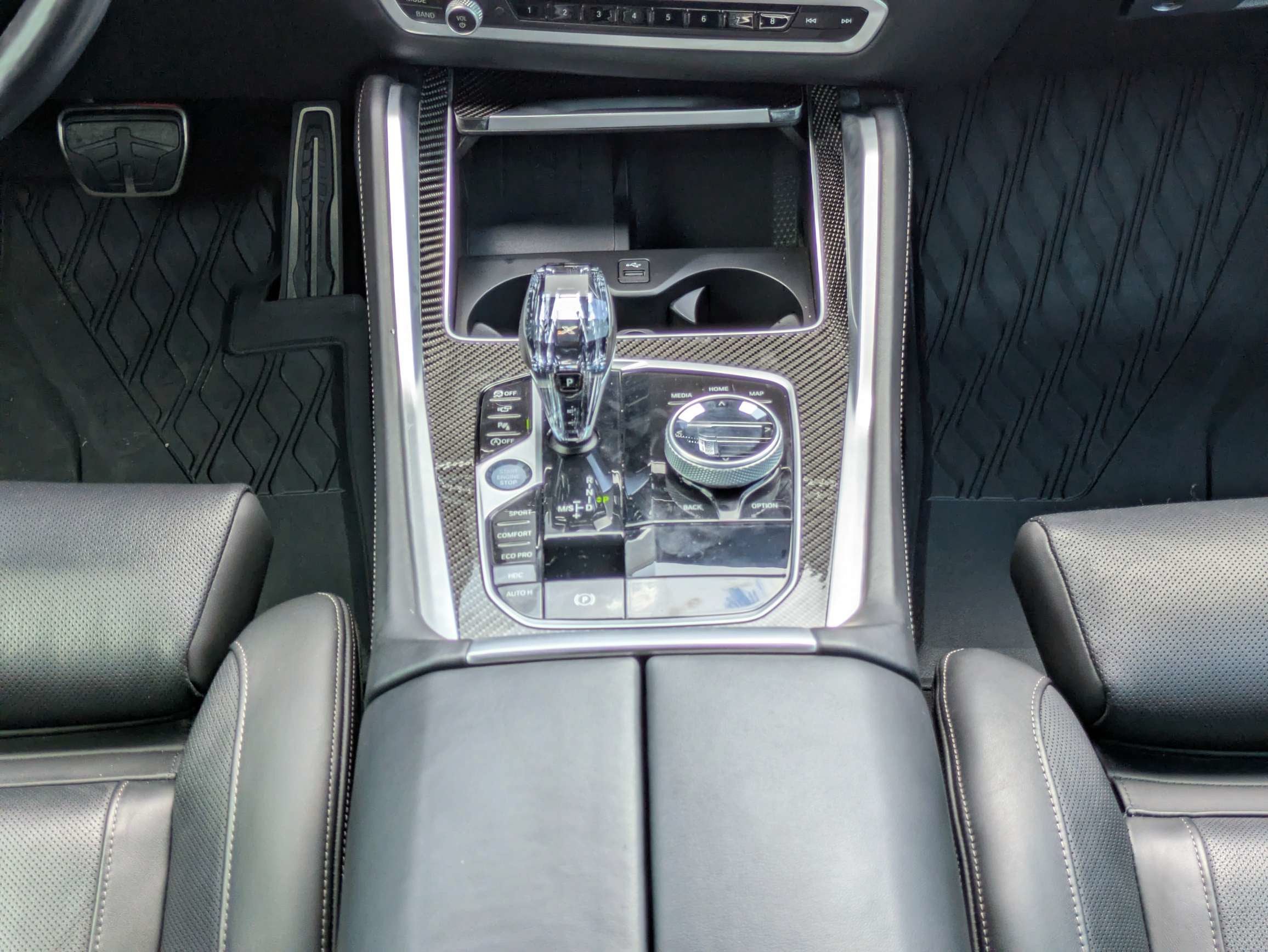 2023 BMW X6 M50i