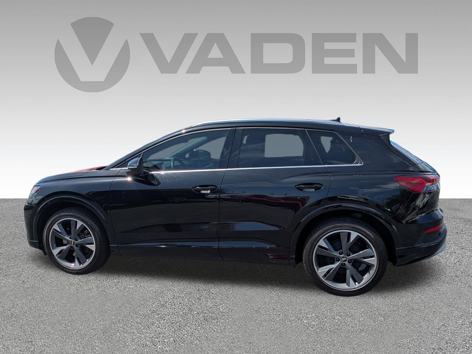 2022 Audi Q4 e-tron Premium Plus