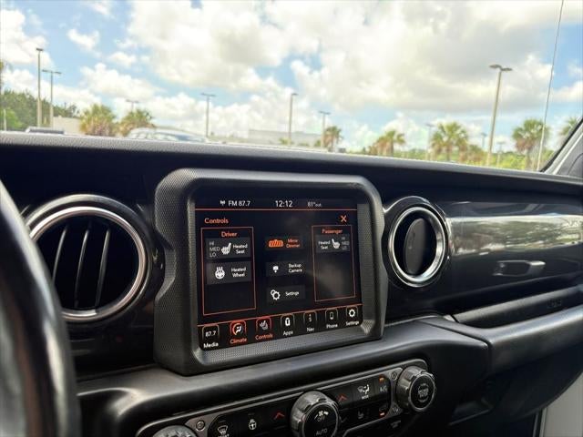 2020 Jeep Wrangler Unlimited Sahara Altitude 4x4