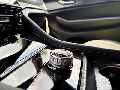 2025 Jeep Grand Cherokee GRAND CHEROKEE LAREDO X 4X2