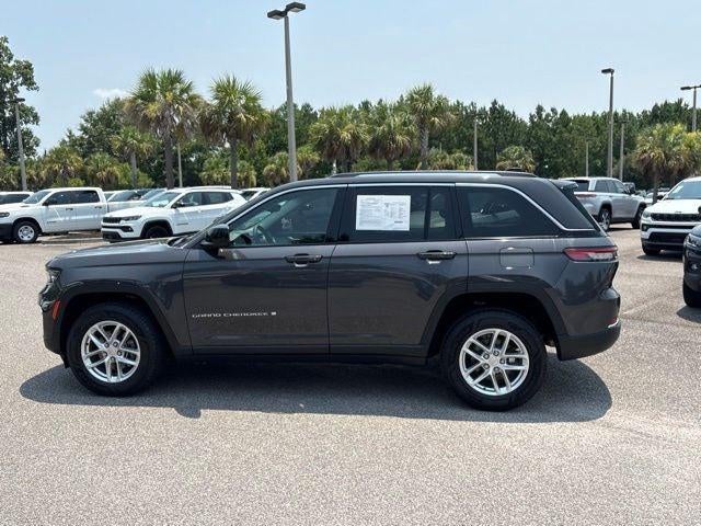 2023 Jeep Grand Cherokee Laredo 4x2
