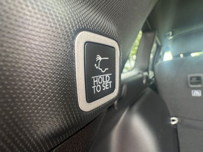 2025 Jeep Grand Cherokee GRAND CHEROKEE LAREDO X 4X2